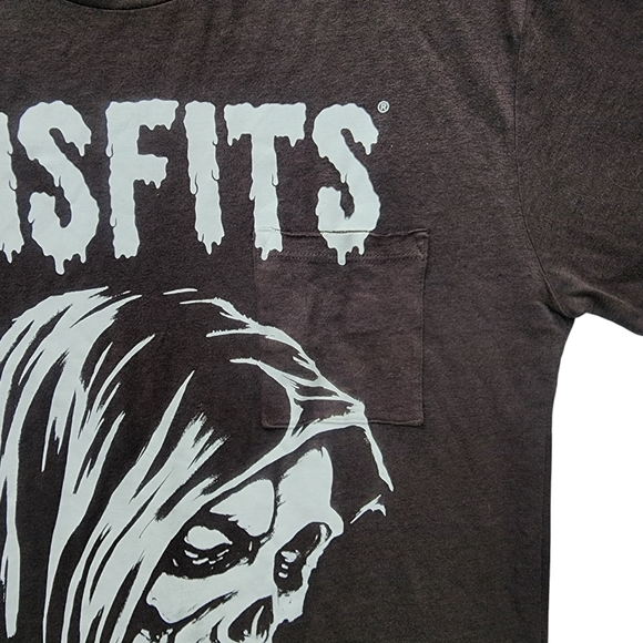 Hot Topic Misfits Pocket Tee - Picture 5 of 5